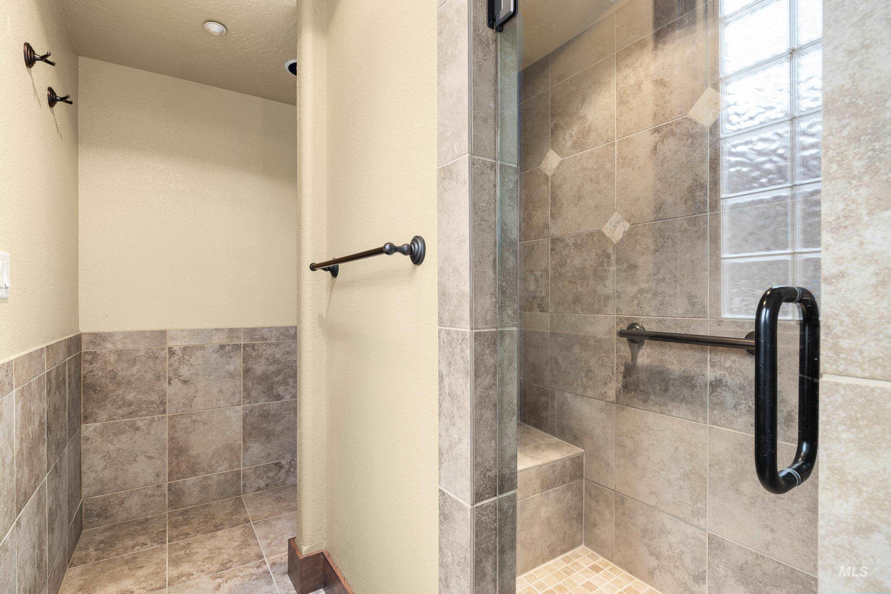 5901 N Duxbury Pier Ln, Garden City, Idaho 83714, 2 Bedrooms, 2.5 Bathrooms, Residential For Sale, Price $739,900,MLS 98976335