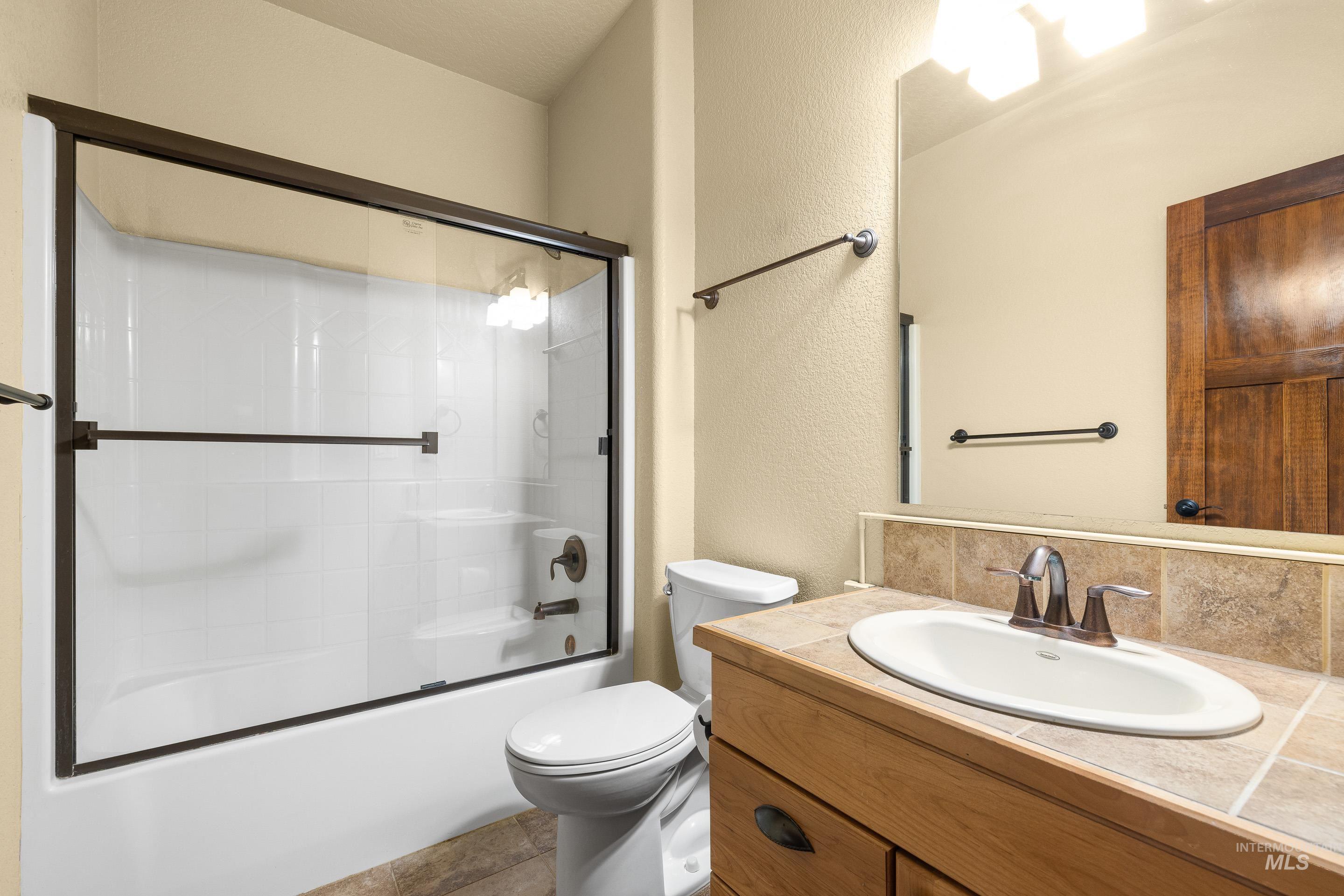 5901 N Duxbury Pier Ln, Garden City, Idaho 83714, 2 Bedrooms, 2.5 Bathrooms, Residential For Sale, Price $739,900,MLS 98976335