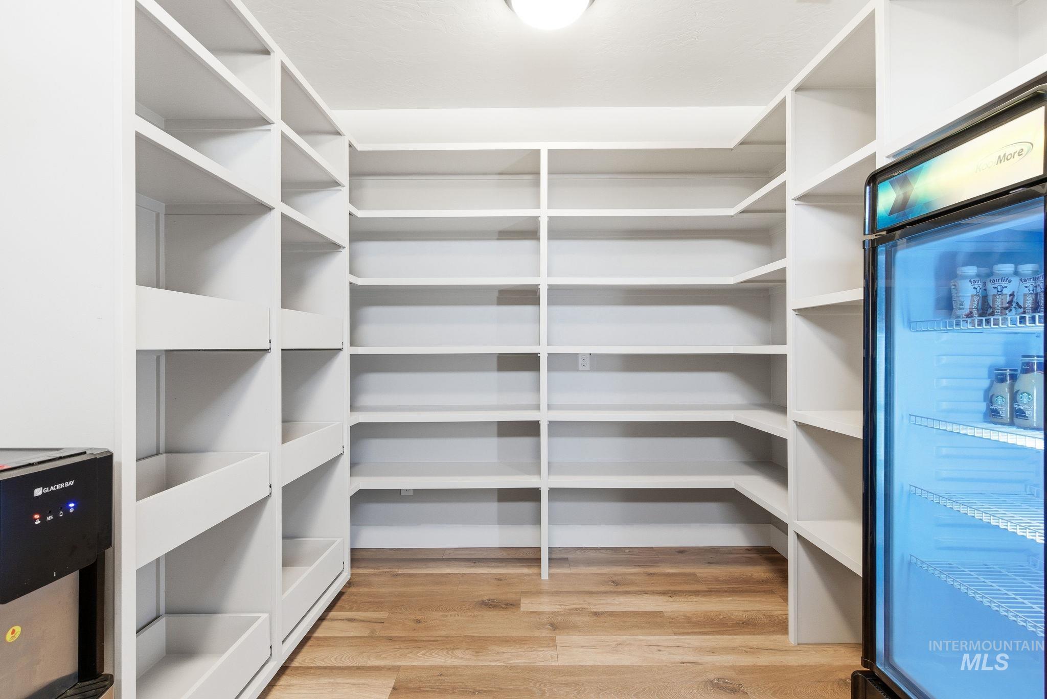 14947 Red Barn Ct, Caldwell, Idaho 83607, 4 Bedrooms, 3.5 Bathrooms, Residential For Sale, Price $1,199,000,MLS 98976336