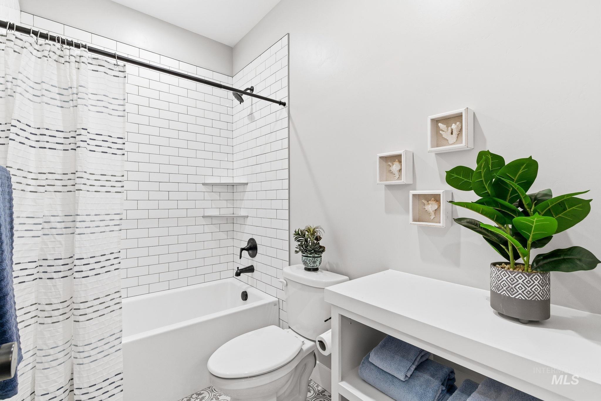 14947 Red Barn Ct, Caldwell, Idaho 83607, 4 Bedrooms, 3.5 Bathrooms, Residential For Sale, Price $1,199,000,MLS 98976336