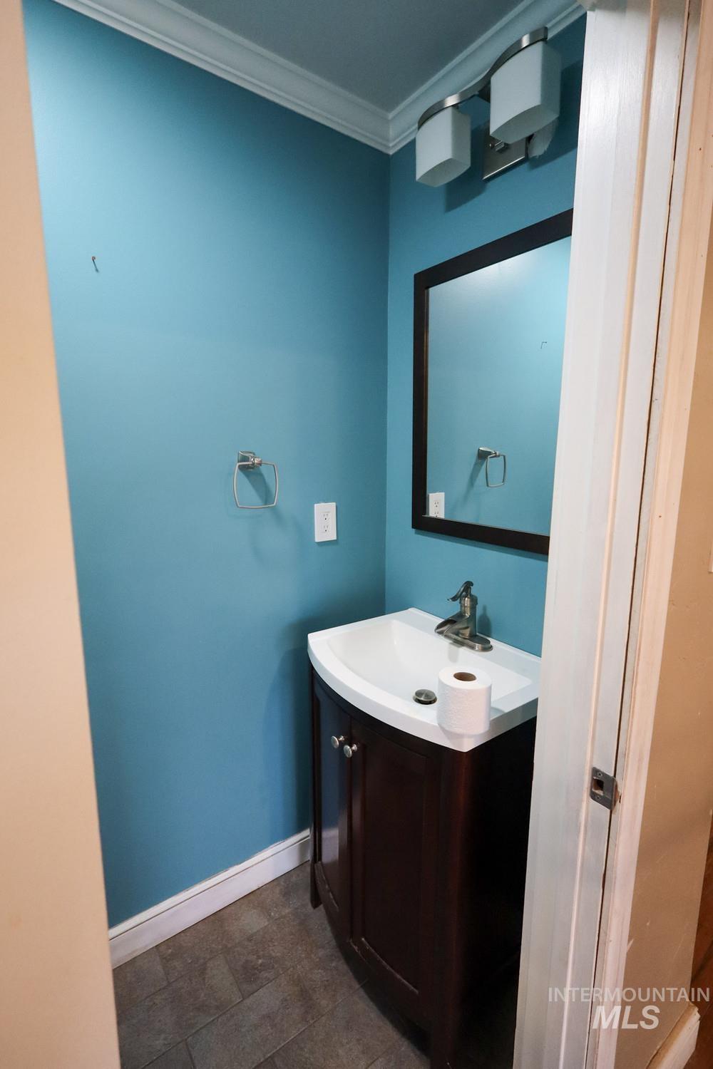 1212 Park Meadows Dr, Twin Falls, Idaho 83301-3220, 3 Bedrooms, 2.5 Bathrooms, Residential For Sale, Price $229,900,MLS 98976337