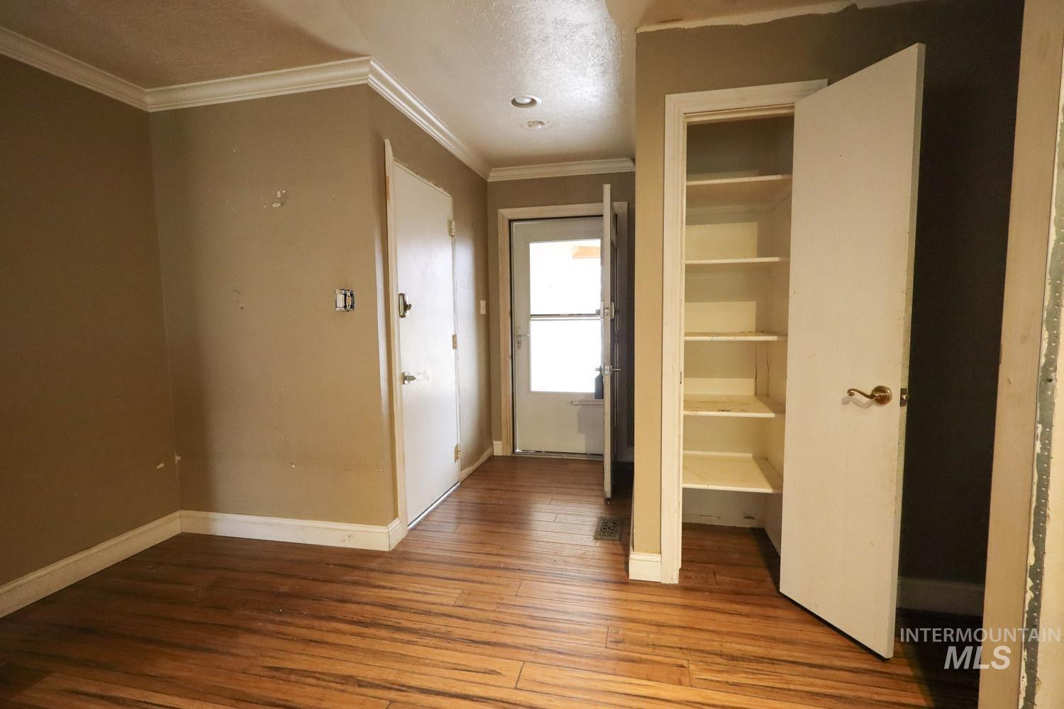 1212 Park Meadows Dr, Twin Falls, Idaho 83301-3220, 3 Bedrooms, 2.5 Bathrooms, Residential For Sale, Price $229,900,MLS 98976337