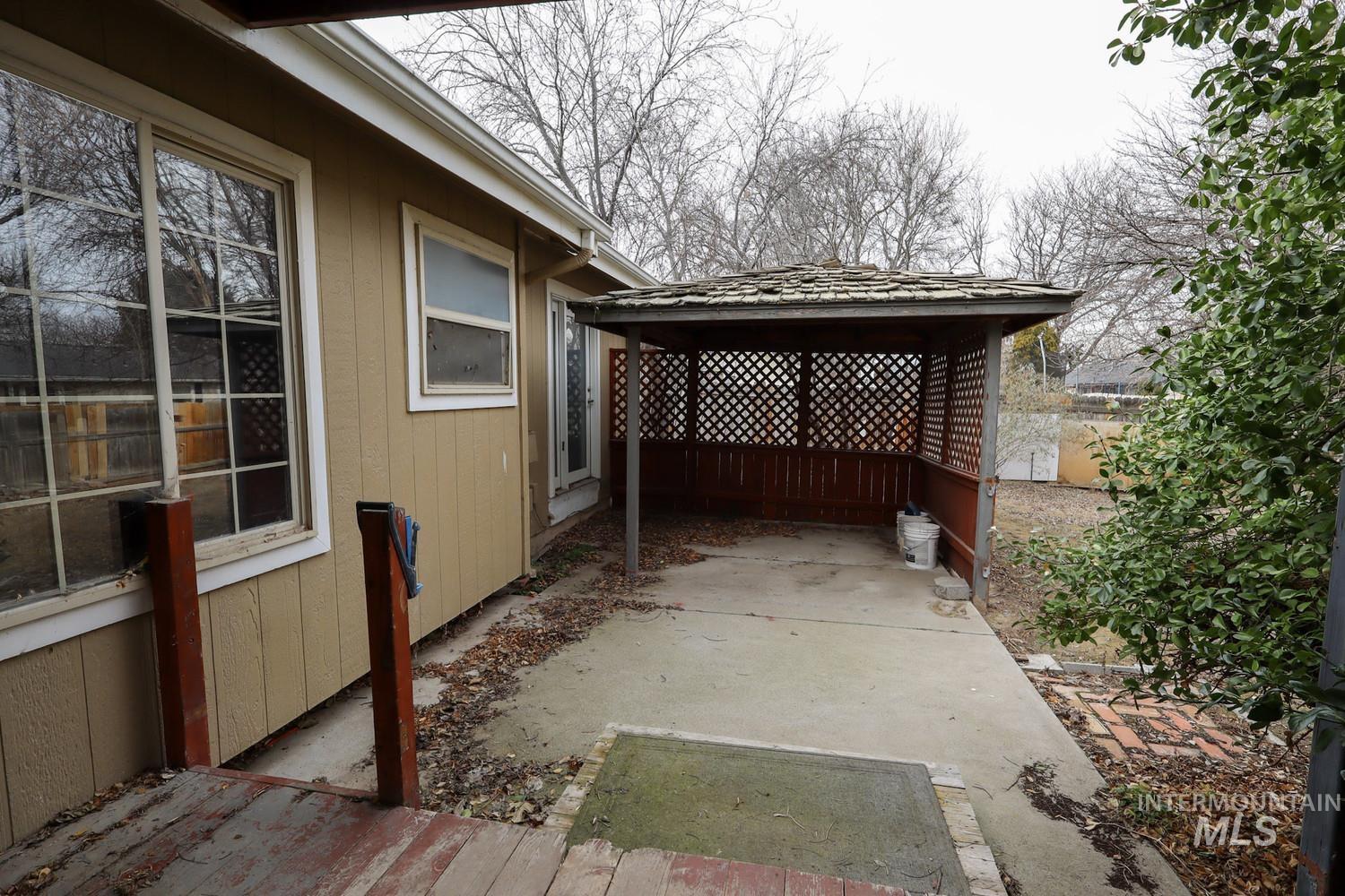 1212 Park Meadows Dr, Twin Falls, Idaho 83301-3220, 3 Bedrooms, 2.5 Bathrooms, Residential For Sale, Price $229,900,MLS 98976337