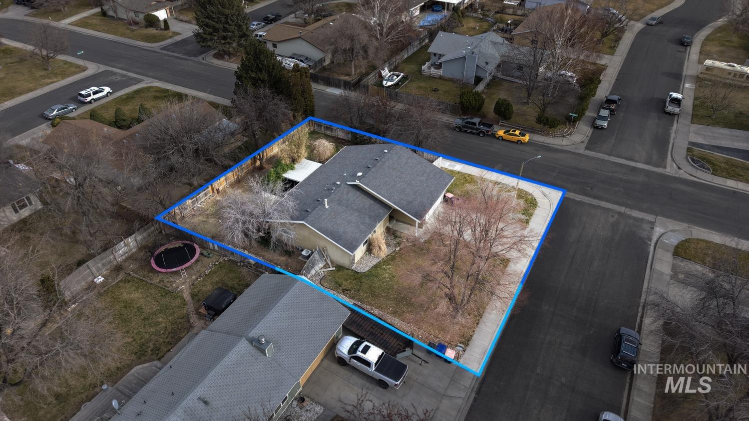 1212 Park Meadows Dr, Twin Falls, Idaho 83301-3220, 3 Bedrooms, 2.5 Bathrooms, Residential For Sale, Price $229,900,MLS 98976337