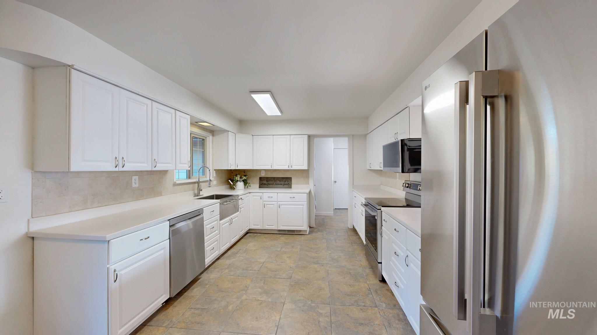 204 N Blaine, Moscow, Idaho 83843, 5 Bedrooms, 3 Bathrooms, Residential For Sale, Price $559,900,MLS 98976338