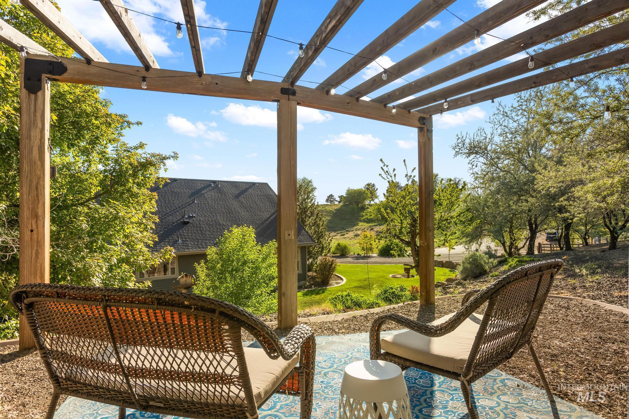 2140 Valley View Dr, Weiser, Idaho 83672, 3 Bedrooms, 2.5 Bathrooms, Residential For Sale, Price $899,900,MLS 98976343