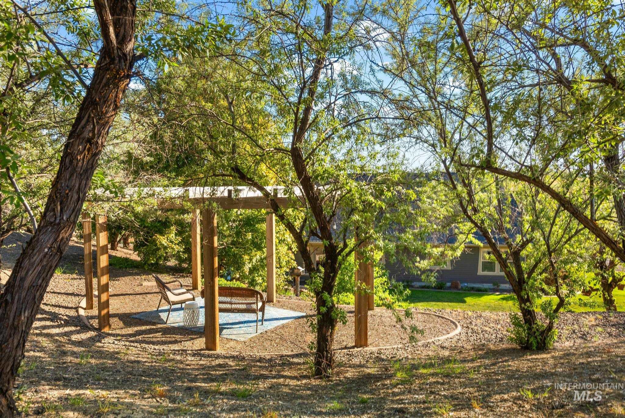 2140 Valley View Dr, Weiser, Idaho 83672, 3 Bedrooms, 2.5 Bathrooms, Residential For Sale, Price $899,900,MLS 98976343