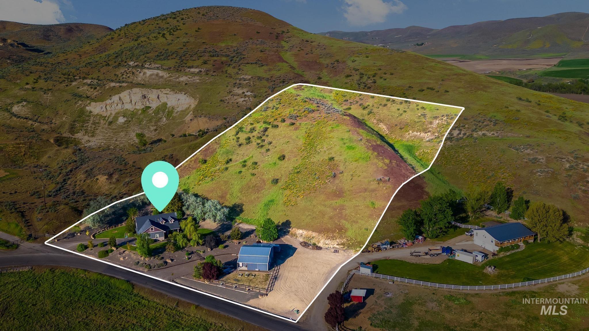 2140 Valley View Dr, Weiser, Idaho 83672, 3 Bedrooms, 2.5 Bathrooms, Residential For Sale, Price $899,900,MLS 98976343