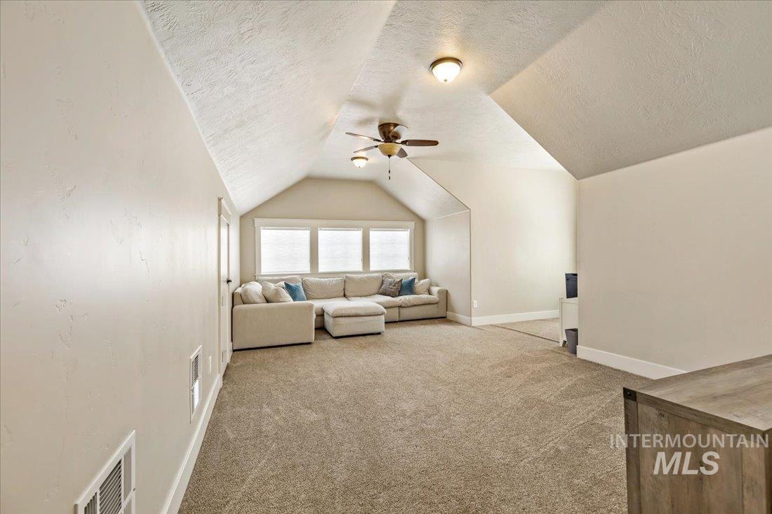 3071 S Fox Troop Pl, Eagle, Idaho 83616-3318, 4 Bedrooms, 3.5 Bathrooms, Residential For Sale, Price $949,000,MLS 98976345