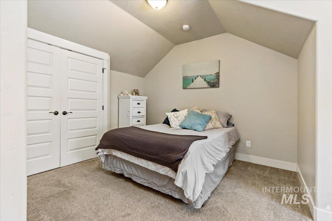 3071 S Fox Troop Pl, Eagle, Idaho 83616-3318, 4 Bedrooms, 3.5 Bathrooms, Residential For Sale, Price $949,000,MLS 98976345