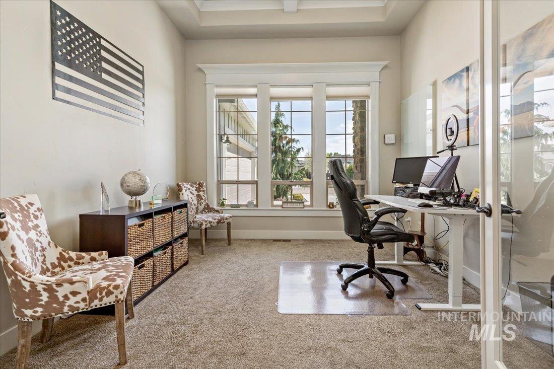 3071 S Fox Troop Pl, Eagle, Idaho 83616-3318, 4 Bedrooms, 3.5 Bathrooms, Residential For Sale, Price $949,000,MLS 98976345