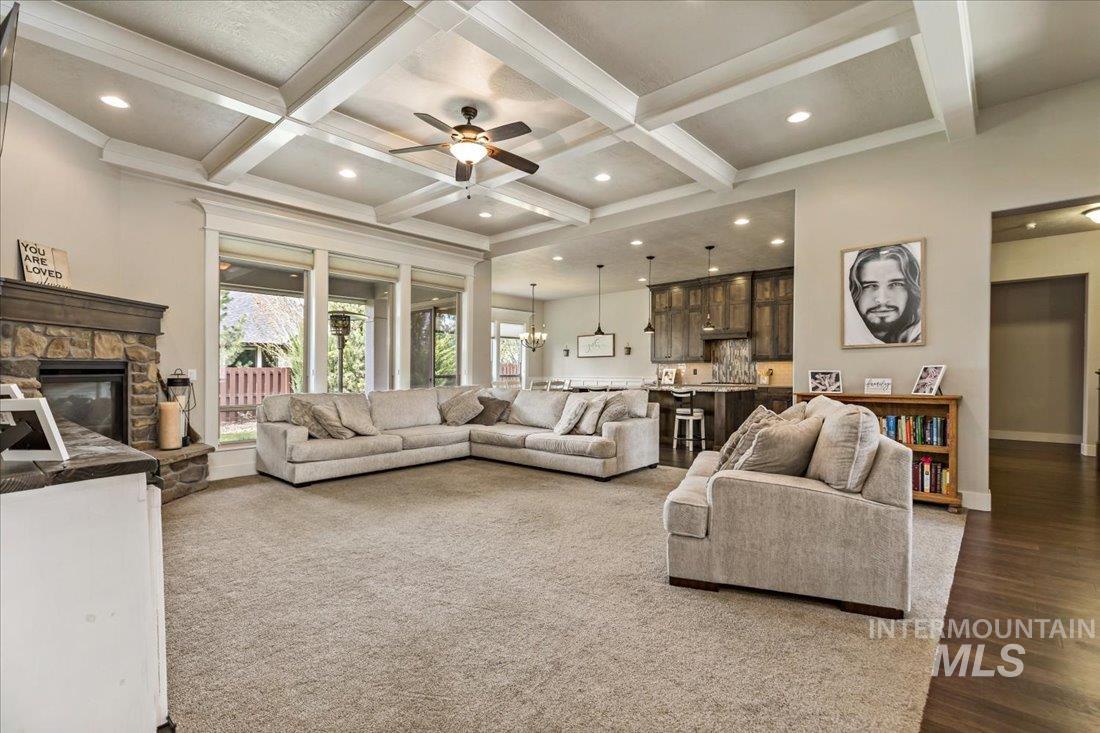 3071 S Fox Troop Pl, Eagle, Idaho 83616-3318, 4 Bedrooms, 3.5 Bathrooms, Residential For Sale, Price $949,000,MLS 98976345