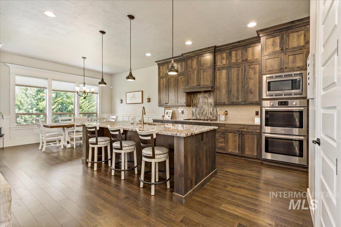 3071 S Fox Troop Pl, Eagle, Idaho 83616-3318, 4 Bedrooms, 3.5 Bathrooms, Residential For Sale, Price $949,000,MLS 98976345