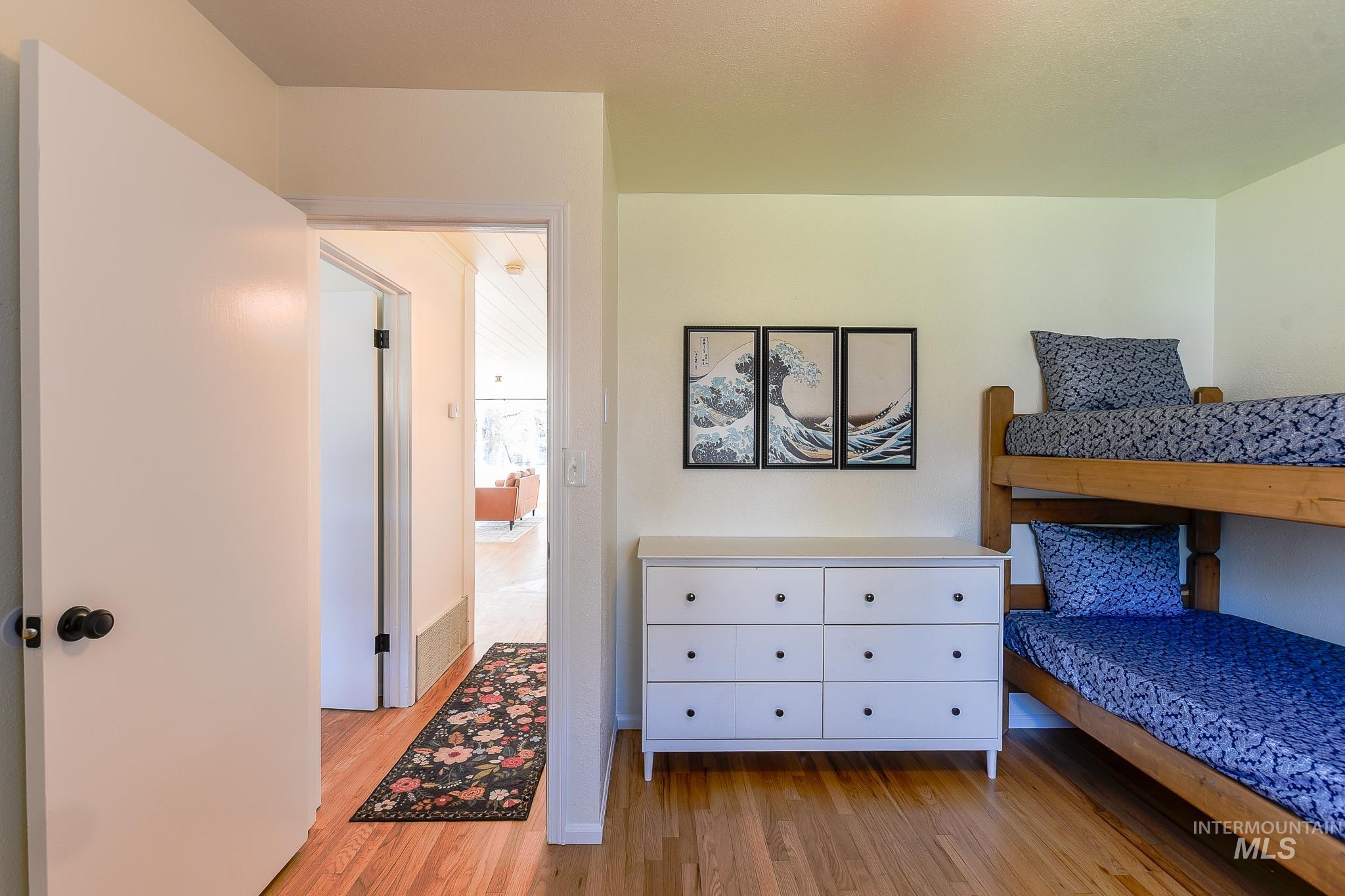 934 E 8th St, Moscow, Idaho 83843, 3 Bedrooms, 2 Bathrooms, Residential For Sale, Price $469,000,MLS 98976346