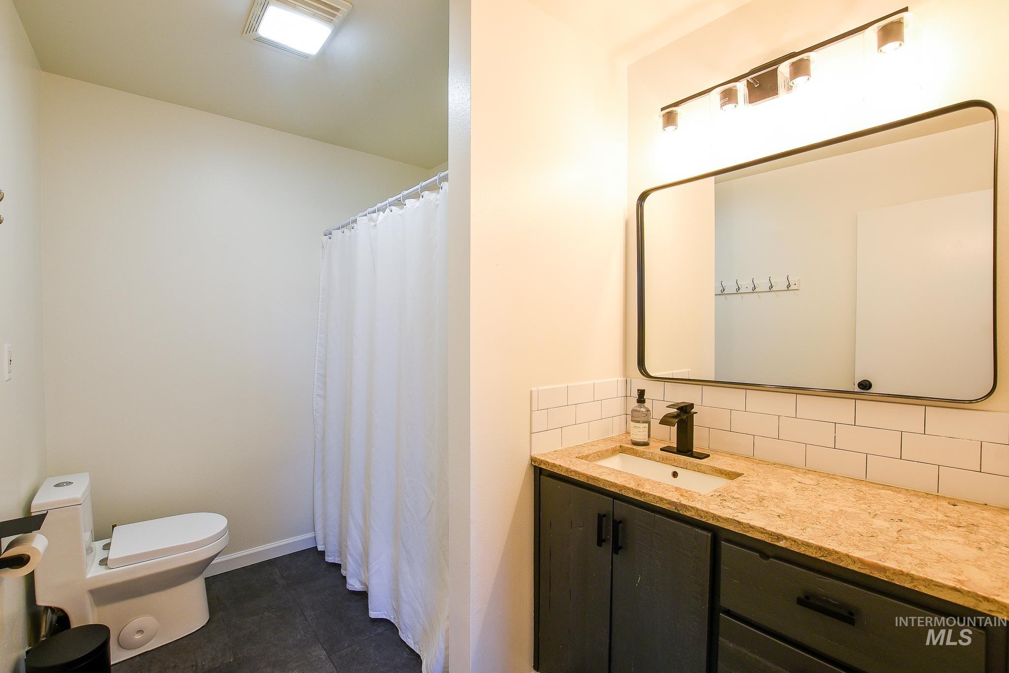 934 E 8th St, Moscow, Idaho 83843, 3 Bedrooms, 2 Bathrooms, Residential For Sale, Price $469,000,MLS 98976346