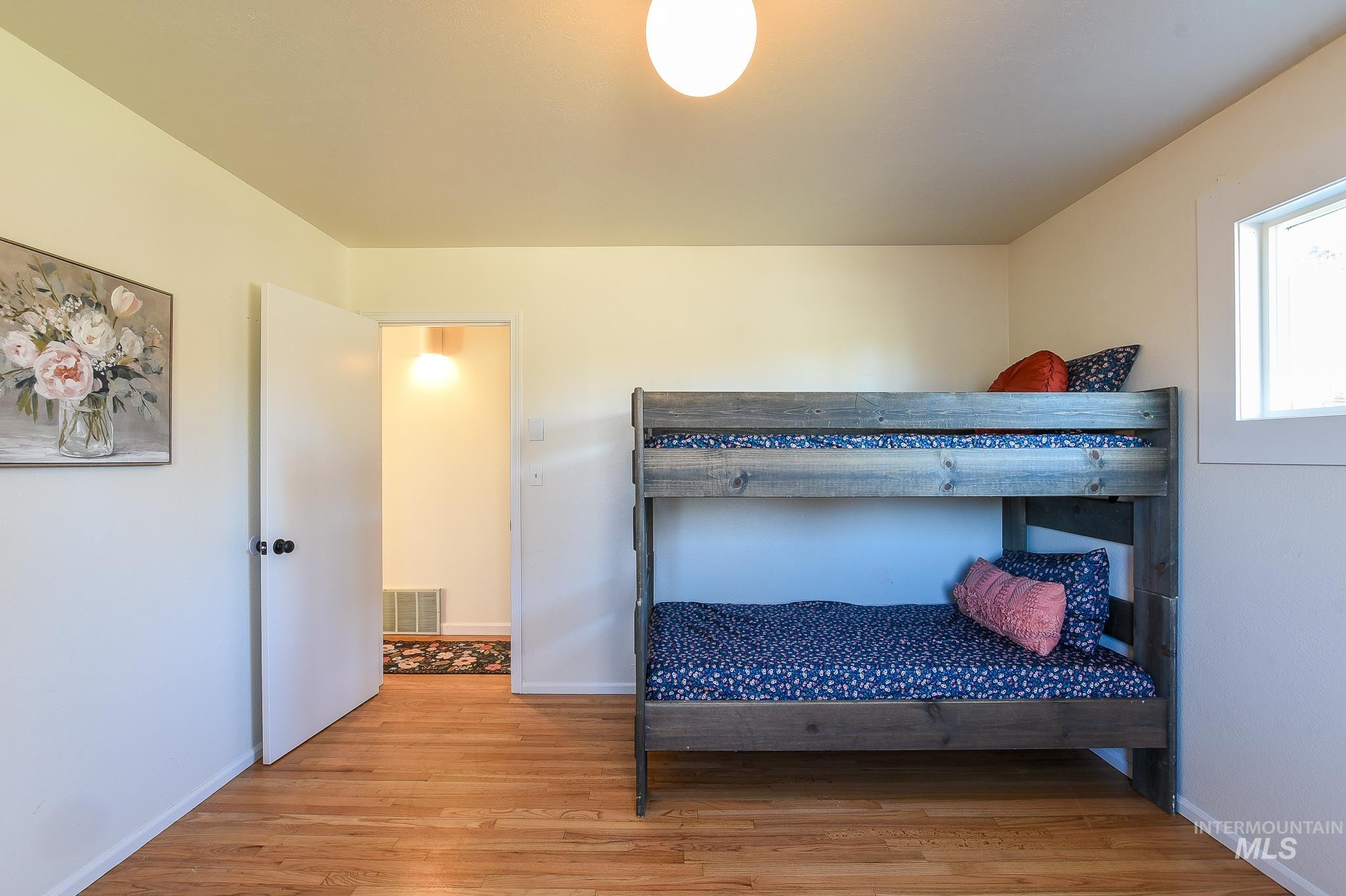 934 E 8th St, Moscow, Idaho 83843, 3 Bedrooms, 2 Bathrooms, Residential For Sale, Price $469,000,MLS 98976346