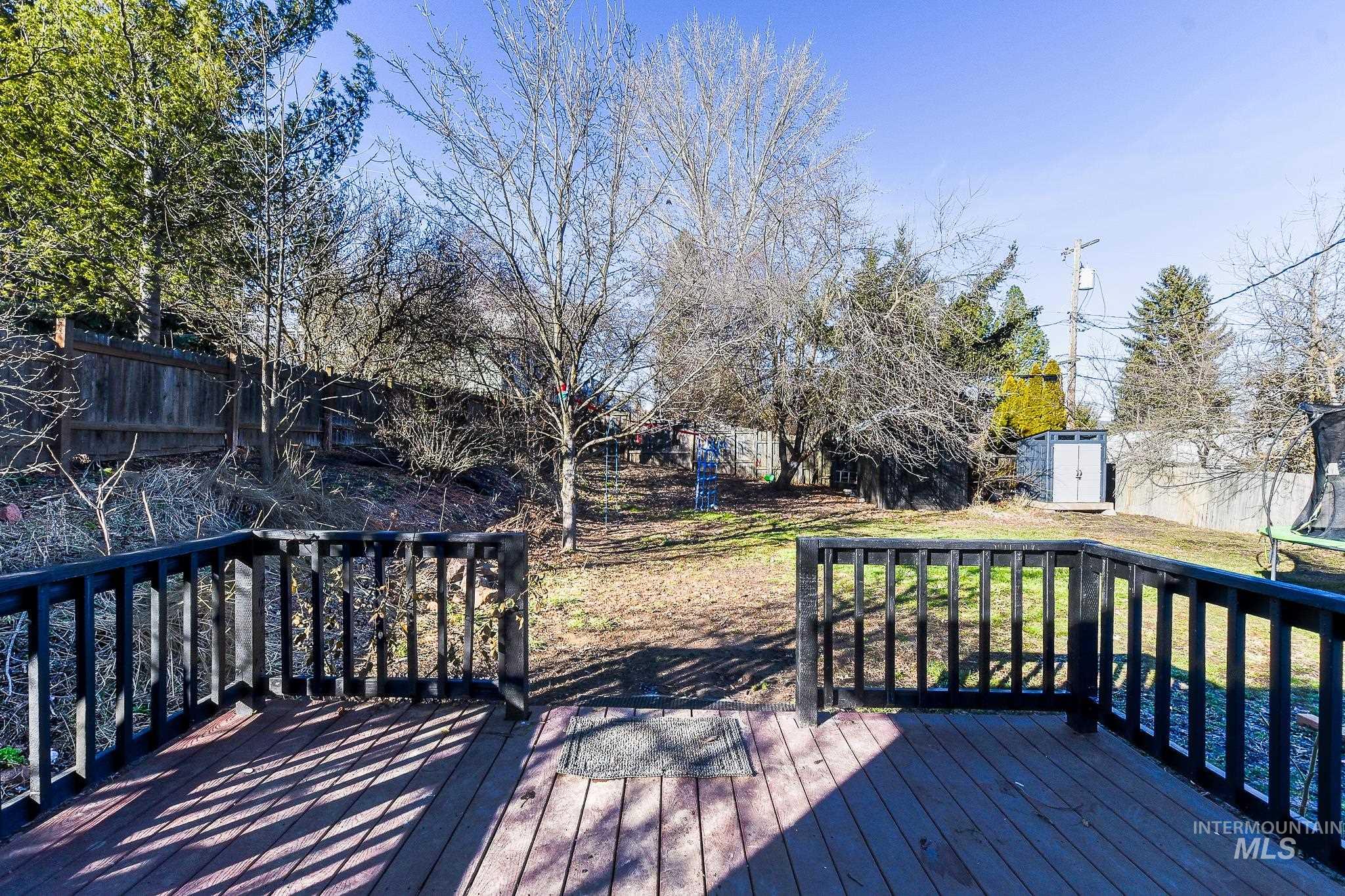 934 E 8th St, Moscow, Idaho 83843, 3 Bedrooms, 2 Bathrooms, Residential For Sale, Price $469,000,MLS 98976346