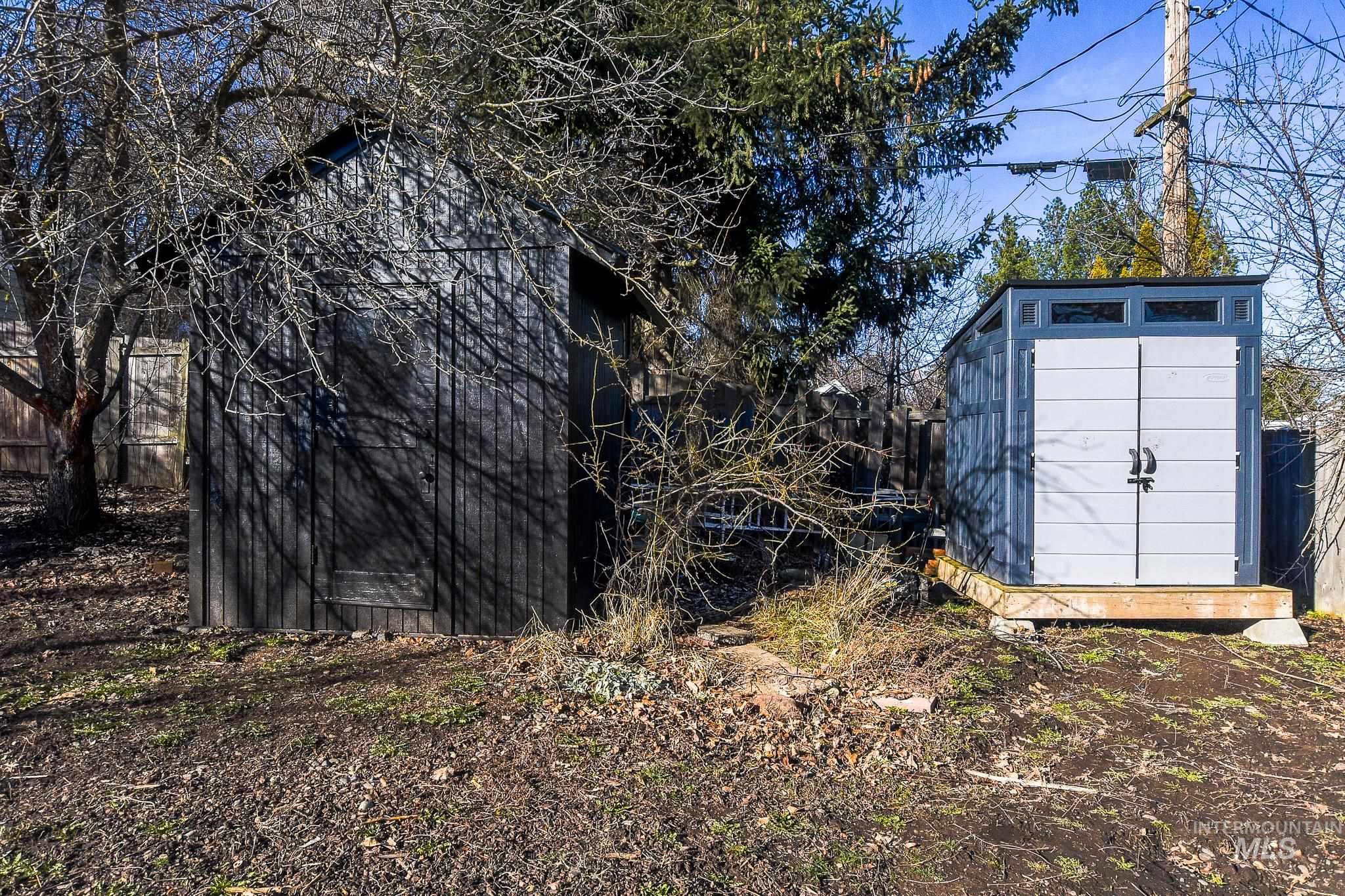 934 E 8th St, Moscow, Idaho 83843, 3 Bedrooms, 2 Bathrooms, Residential For Sale, Price $469,000,MLS 98976346