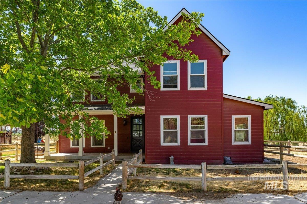 20169 Hoskins Rd, Caldwell, Idaho 83607, 4 Bedrooms, 3.5 Bathrooms, Residential For Sale, Price $1,080,000,MLS 98976347