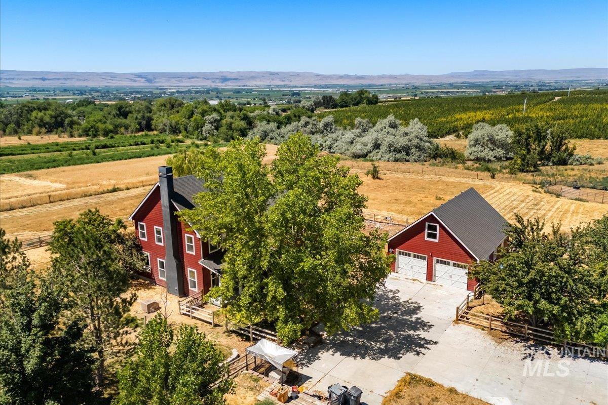 20169 Hoskins Rd, Caldwell, Idaho 83607, 4 Bedrooms, 3.5 Bathrooms, Residential For Sale, Price $1,080,000,MLS 98976347