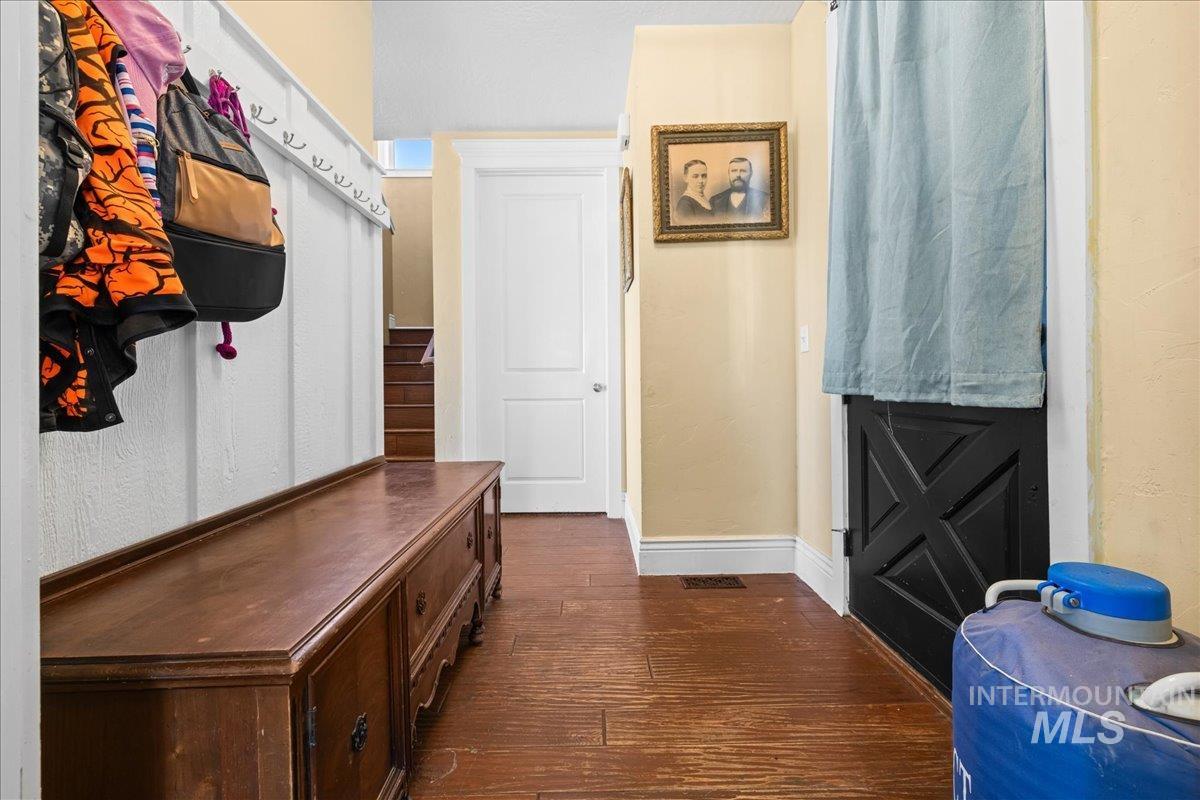 20169 Hoskins Rd, Caldwell, Idaho 83607, 4 Bedrooms, 3.5 Bathrooms, Residential For Sale, Price $1,080,000,MLS 98976347