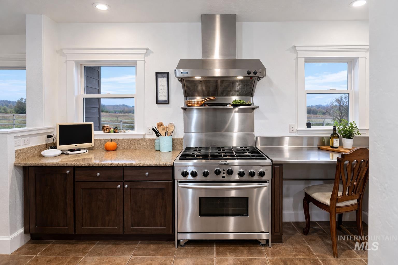 20169 Hoskins Rd, Caldwell, Idaho 83607, 4 Bedrooms, 3.5 Bathrooms, Residential For Sale, Price $1,080,000,MLS 98976347