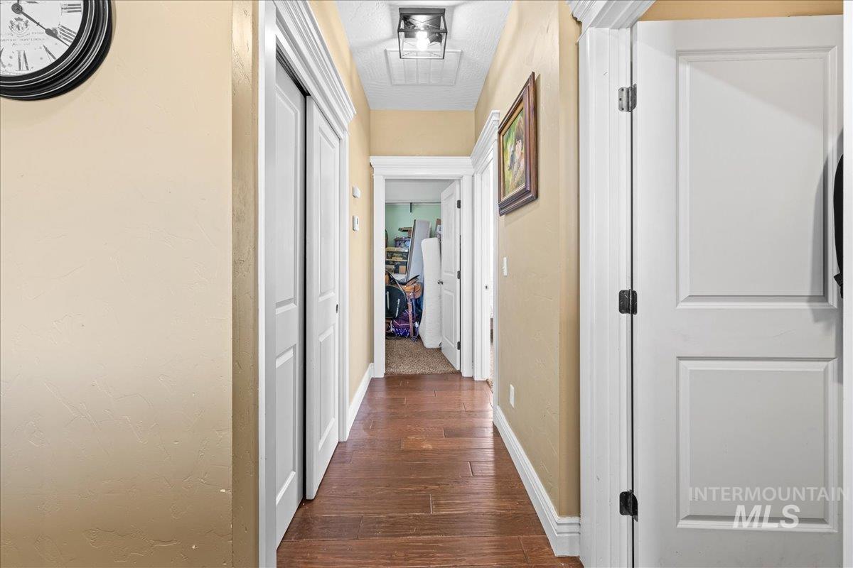 20169 Hoskins Rd, Caldwell, Idaho 83607, 4 Bedrooms, 3.5 Bathrooms, Residential For Sale, Price $1,080,000,MLS 98976347