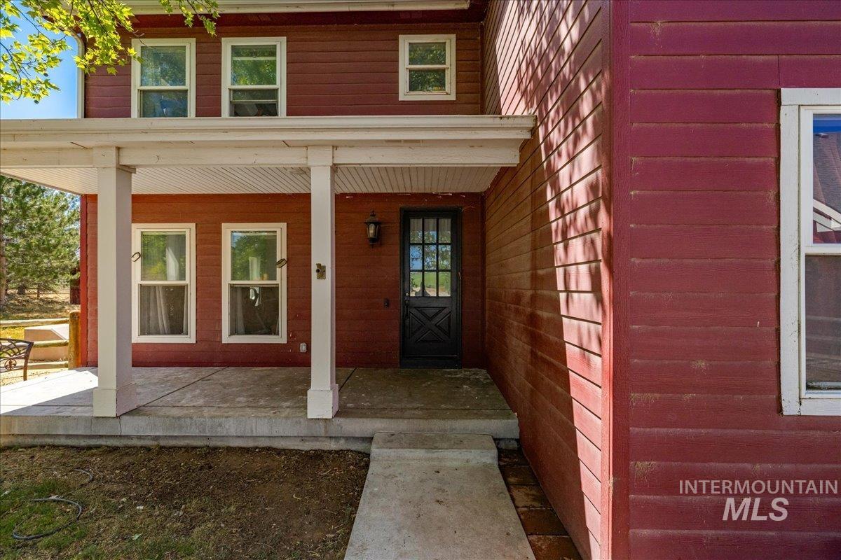 20169 Hoskins Rd, Caldwell, Idaho 83607, 4 Bedrooms, 3.5 Bathrooms, Residential For Sale, Price $1,080,000,MLS 98976347