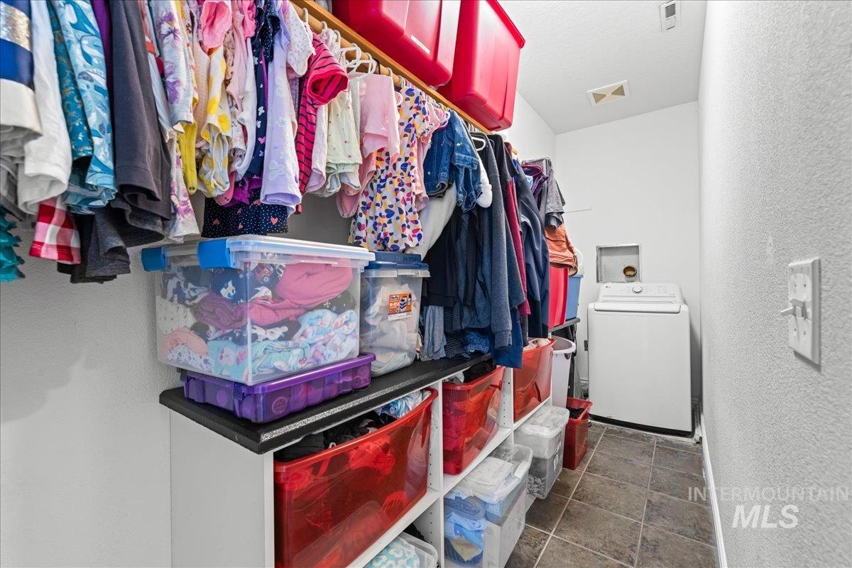 20169 Hoskins Rd, Caldwell, Idaho 83607, 4 Bedrooms, 3.5 Bathrooms, Residential For Sale, Price $1,080,000,MLS 98976347