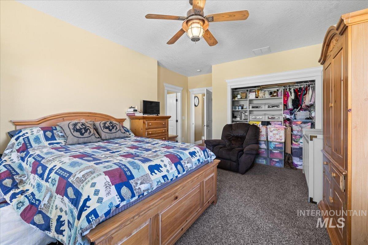 20169 Hoskins Rd, Caldwell, Idaho 83607, 4 Bedrooms, 3.5 Bathrooms, Residential For Sale, Price $1,080,000,MLS 98976347