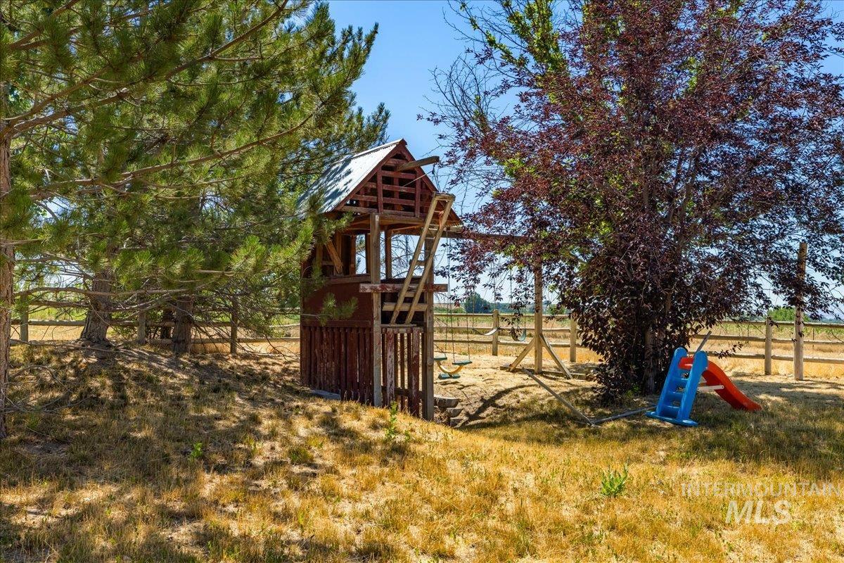 20169 Hoskins Rd, Caldwell, Idaho 83607, 4 Bedrooms, 3.5 Bathrooms, Residential For Sale, Price $1,080,000,MLS 98976347