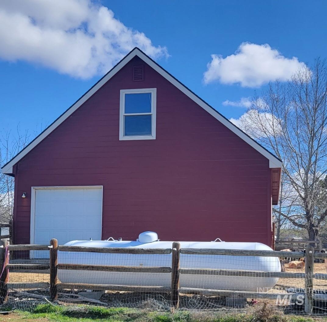 20169 Hoskins Rd, Caldwell, Idaho 83607, 4 Bedrooms, 3.5 Bathrooms, Residential For Sale, Price $1,080,000,MLS 98976347