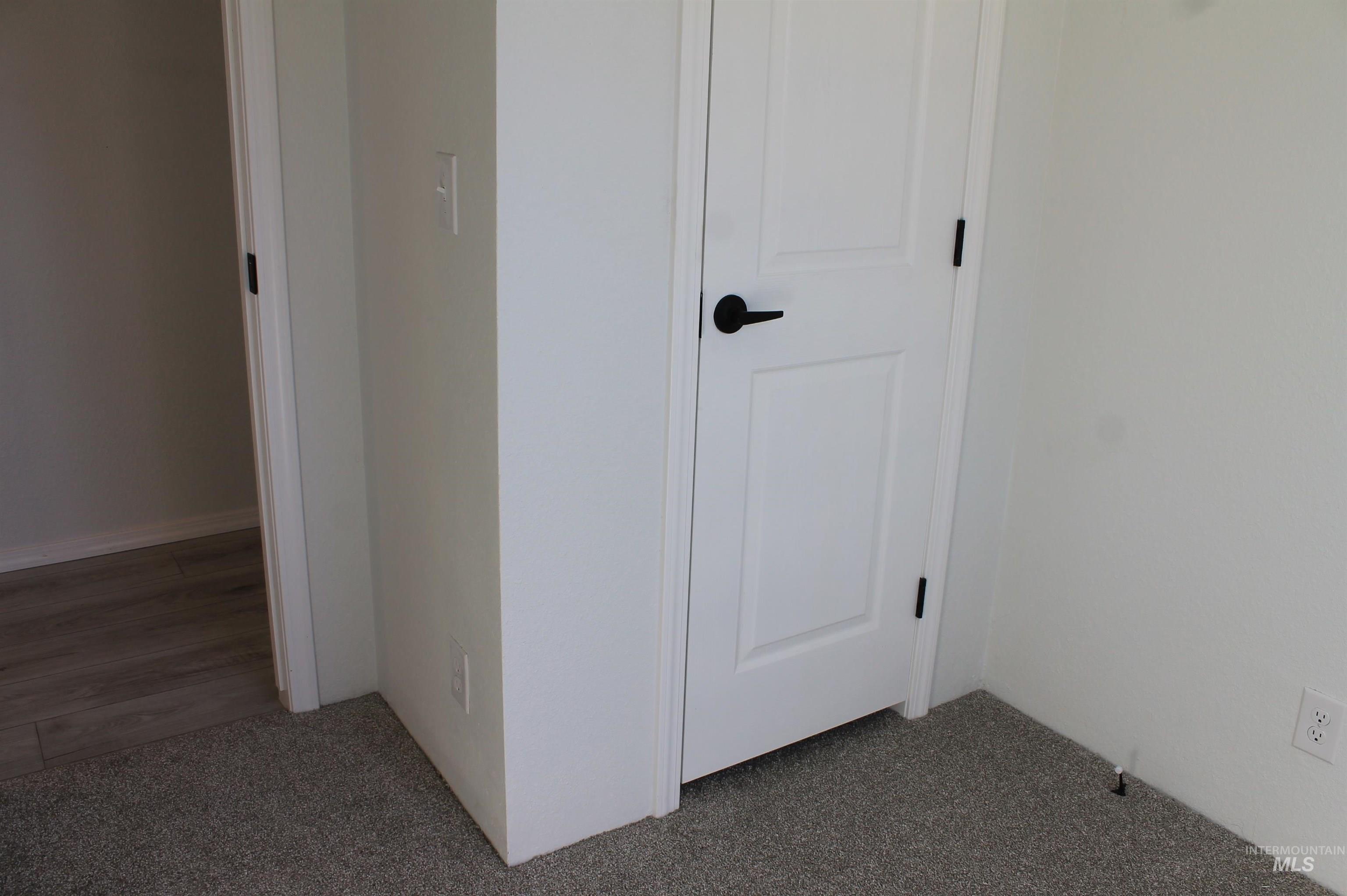 816 N Midland Blvd, Nampa, Idaho 83651, 3 Bedrooms, 1 Bathroom, Residential For Sale, Price $95,000,MLS 98976348