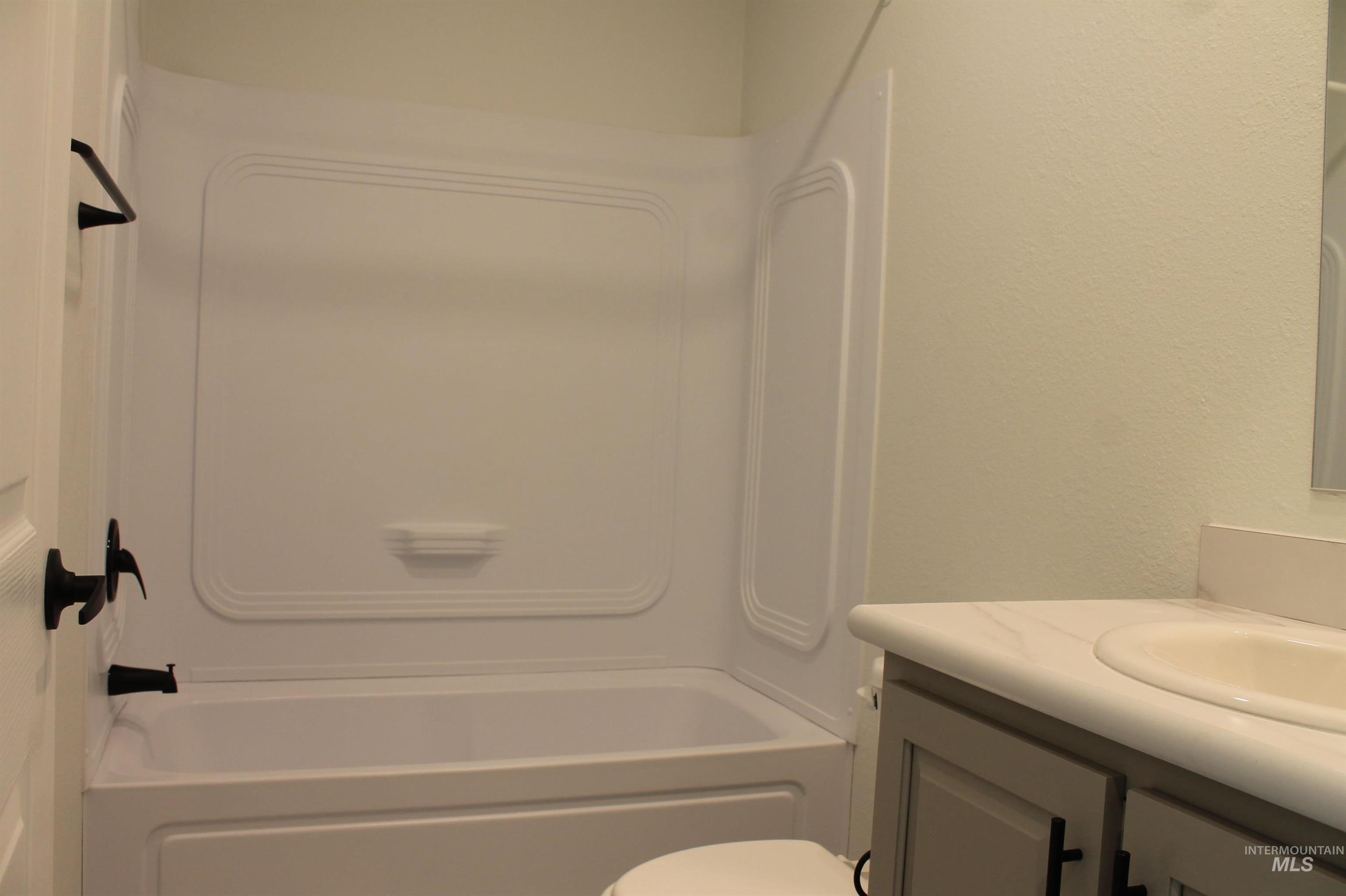 816 N Midland Blvd, Nampa, Idaho 83651, 3 Bedrooms, 1 Bathroom, Residential For Sale, Price $95,000,MLS 98976348