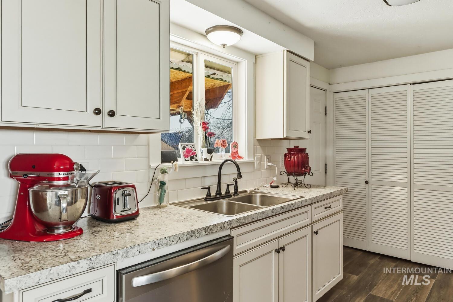 10087 W Vixen Drive, Boise, Idaho 83709, 3 Bedrooms, 1 Bathroom, Residential For Sale, Price $369,000,MLS 98976349