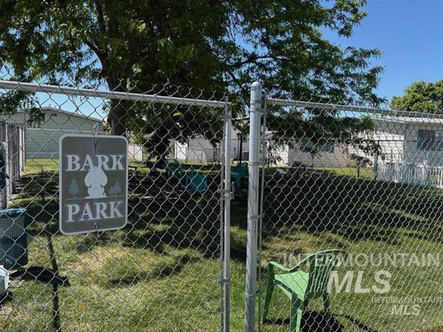 5573 Fairfax Ln, Boise, Idaho 83714-6047, 2 Bedrooms, 1 Bathroom, Residential For Sale, Price $105,000,MLS 98976353