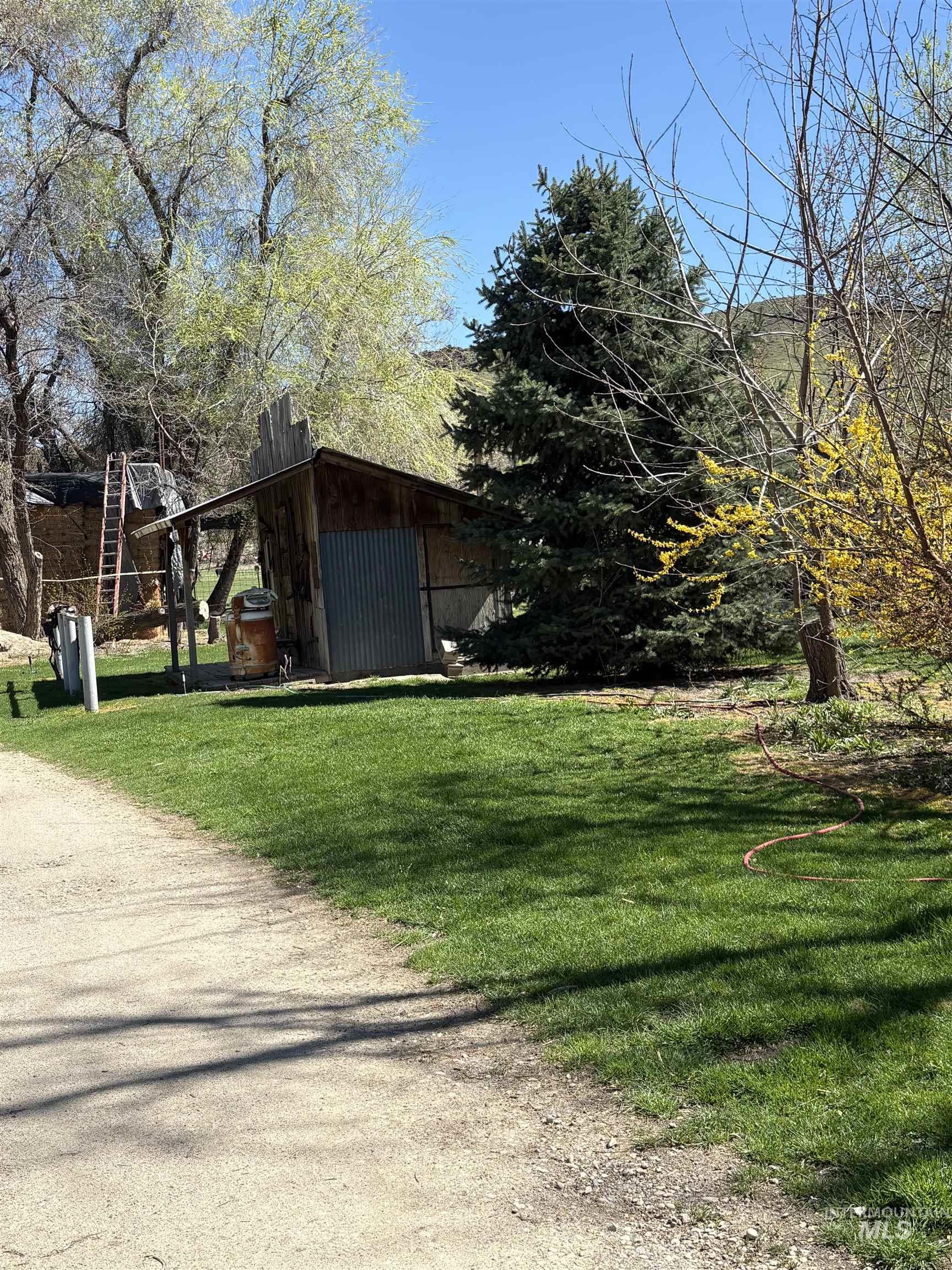 8241 Butte, Melba, Idaho 83641, 3 Bedrooms, 2 Bathrooms, Residential For Sale, Price $799,900,MLS 98976354