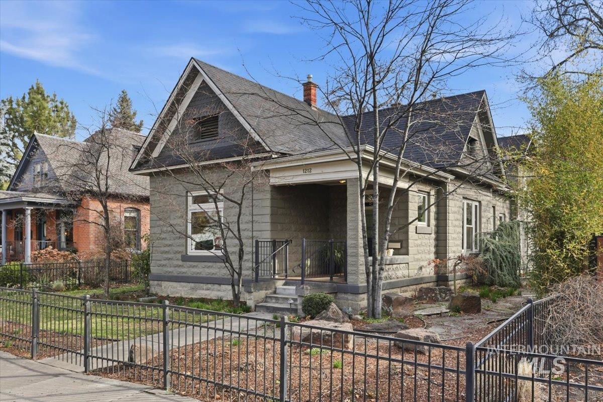1212 N 18th St, Boise, Idaho 83702, 4 Bedrooms, 3.5 Bathrooms, Residential For Sale, Price $1,350,000, 98976355