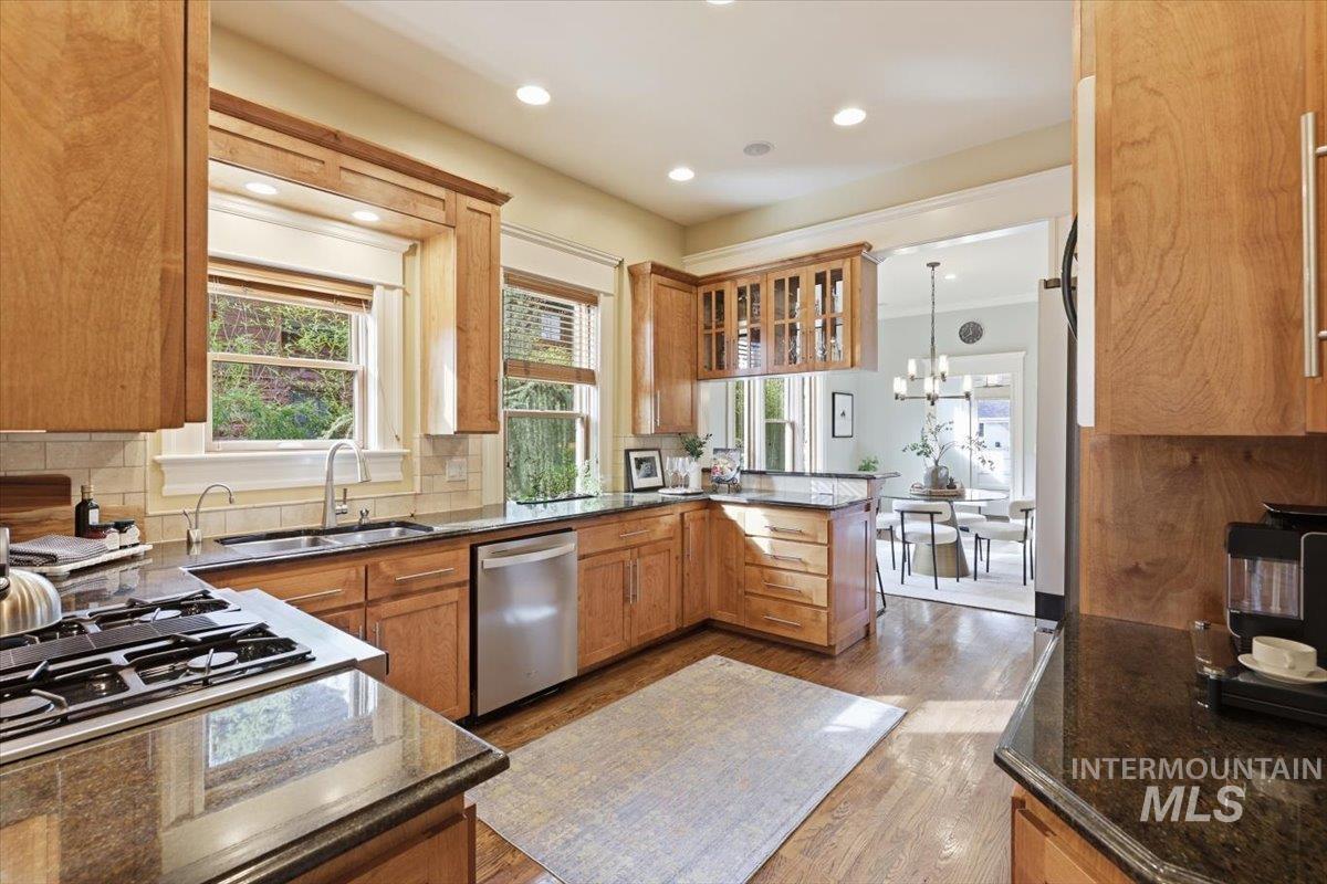 1212 N 18th St, Boise, Idaho 83702, 4 Bedrooms, 3.5 Bathrooms, Residential For Sale, Price $1,350,000, 98976355