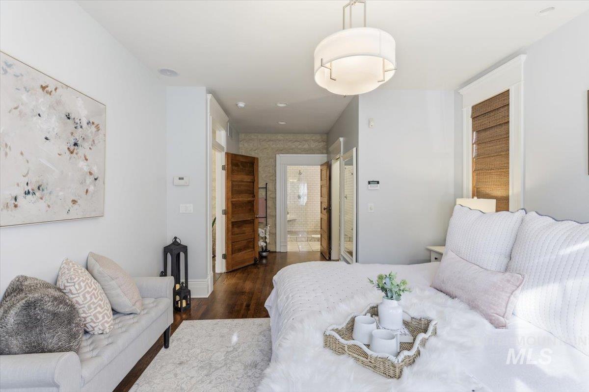 1212 N 18th St, Boise, Idaho 83702, 4 Bedrooms, 3.5 Bathrooms, Residential For Sale, Price $1,350,000, 98976355