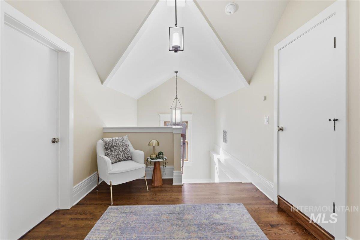 1212 N 18th St, Boise, Idaho 83702, 4 Bedrooms, 3.5 Bathrooms, Residential For Sale, Price $1,350,000, 98976355