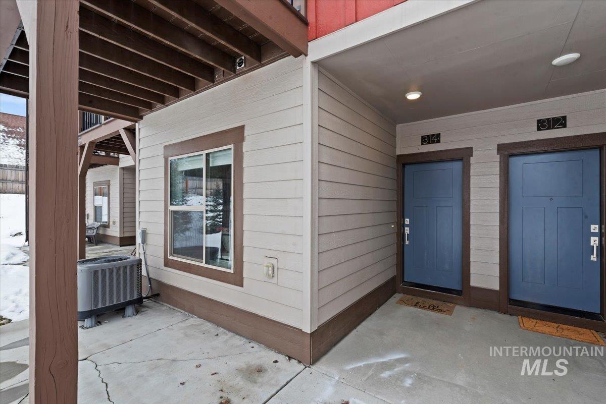 314 Broken Creek, McCall, Idaho 83638, 3 Bedrooms, 3 Bathrooms, Residential For Sale, Price $569,900,MLS 98976358