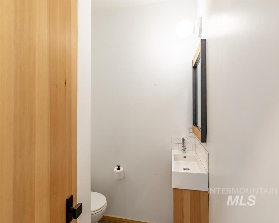 1755 Genesee Troy Rd, Moscow, Idaho 83843, 3 Bedrooms, 3 Bathrooms, Residential For Sale, Price $1,475,000, 98976362