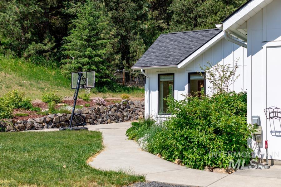 1755 Genesee Troy Rd, Moscow, Idaho 83843, 3 Bedrooms, 3 Bathrooms, Residential For Sale, Price $1,475,000, 98976362