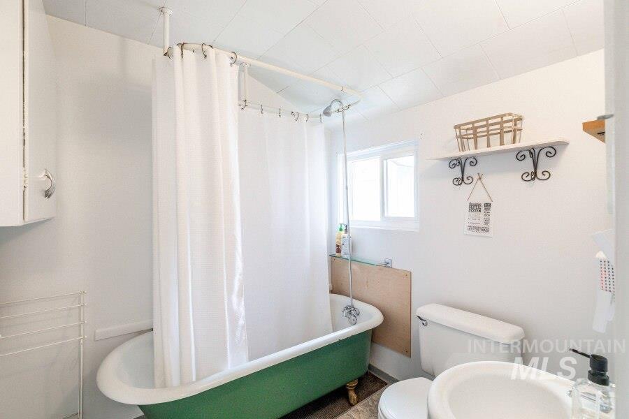 1755 Genesee Troy Rd, Moscow, Idaho 83843, 3 Bedrooms, 3 Bathrooms, Residential For Sale, Price $1,475,000, 98976362