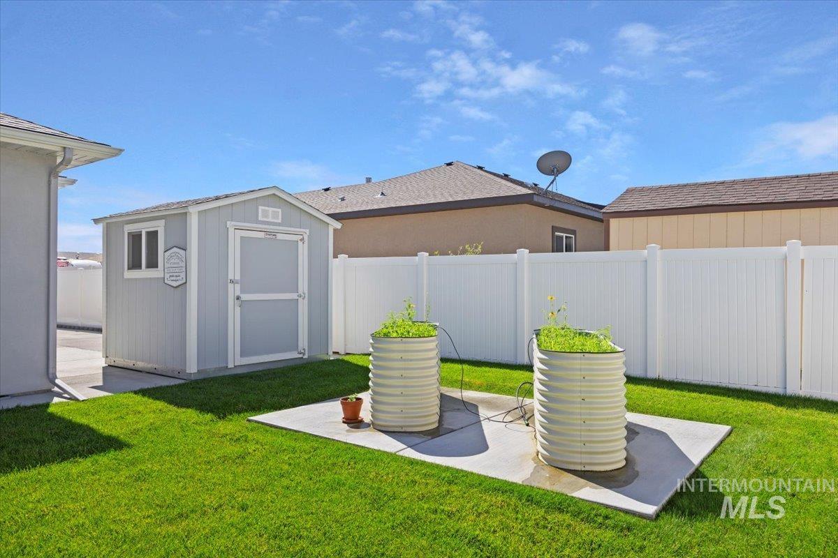 1436 Jump Street, Twin Falls, Idaho 83301, 3 Bedrooms, 2 Bathrooms, Residential For Sale, Price $444,500,MLS 98976363