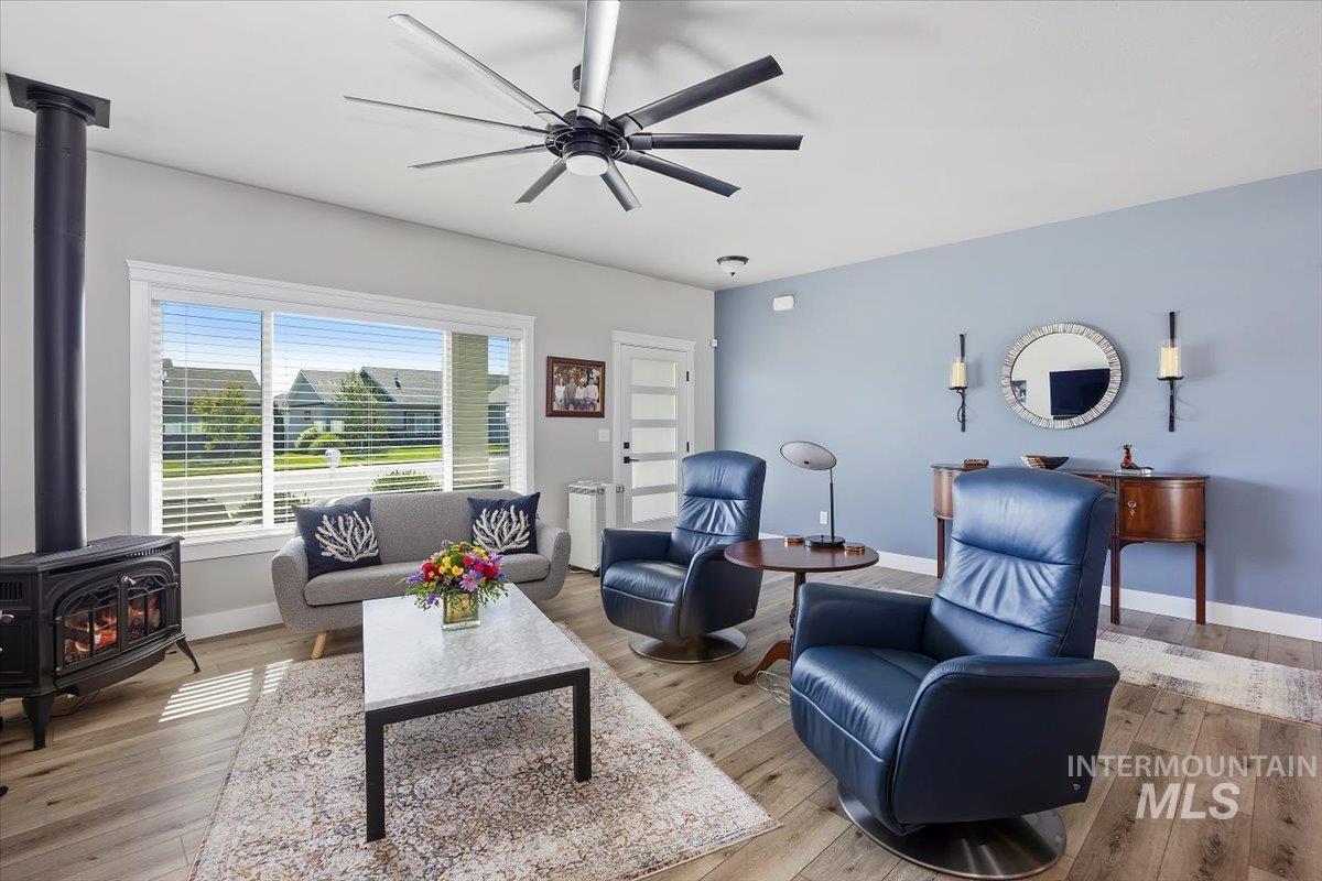 1436 Jump Street, Twin Falls, Idaho 83301, 3 Bedrooms, 2 Bathrooms, Residential For Sale, Price $444,500,MLS 98976363