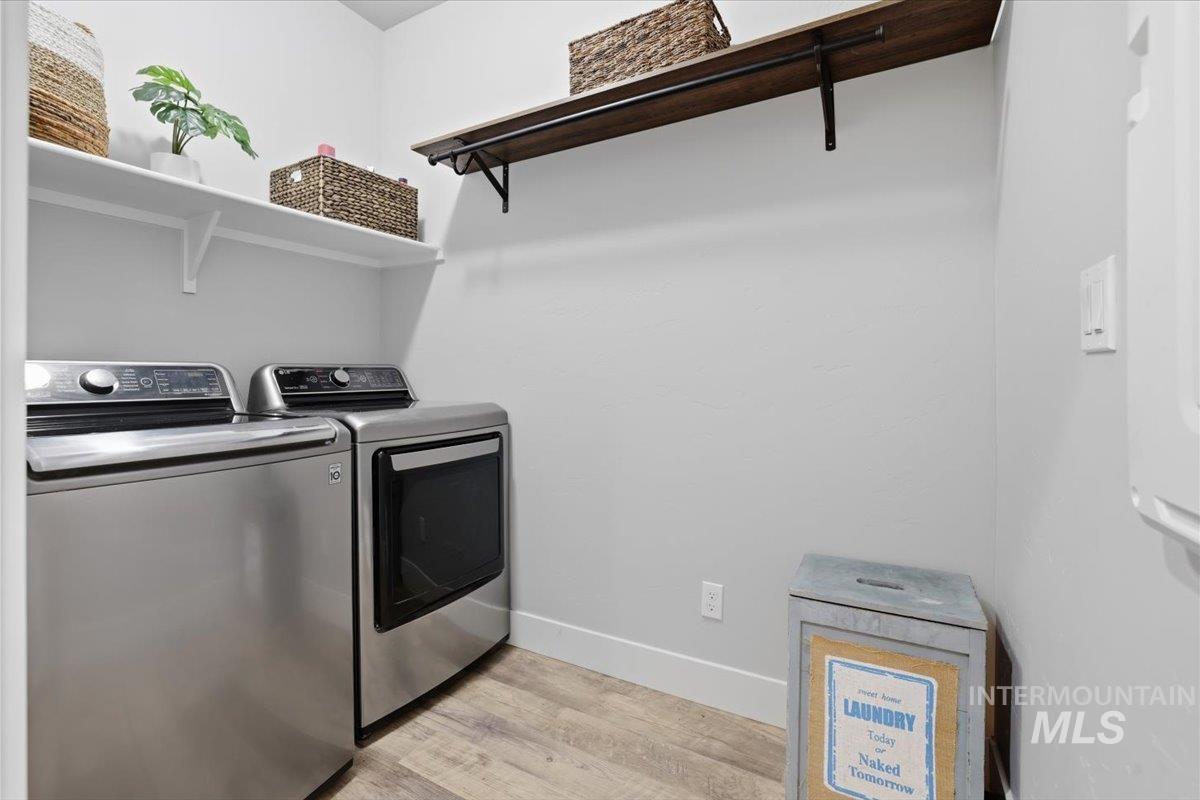 12827 S Milazzo Way, Nampa, Idaho 83686, 3 Bedrooms, 2.5 Bathrooms, Residential For Sale, Price $525,000,MLS 98976364