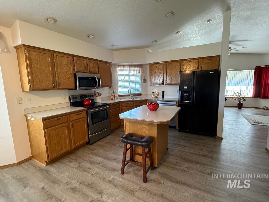 1100 Burnett Dr., Nampa, Idaho 83651, 2 Bedrooms, 2 Bathrooms, Residential For Sale, Price $284,900, 98976366