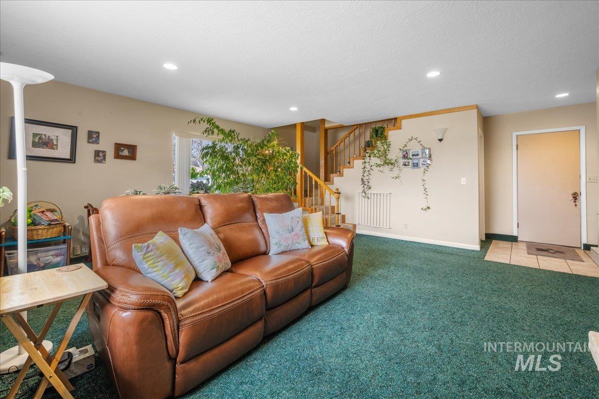 712 SW 4th St, Fruitland, Idaho 83660, 4 Bedrooms, 2 Bathrooms, Residential For Sale, Price $414,900,MLS 98976367